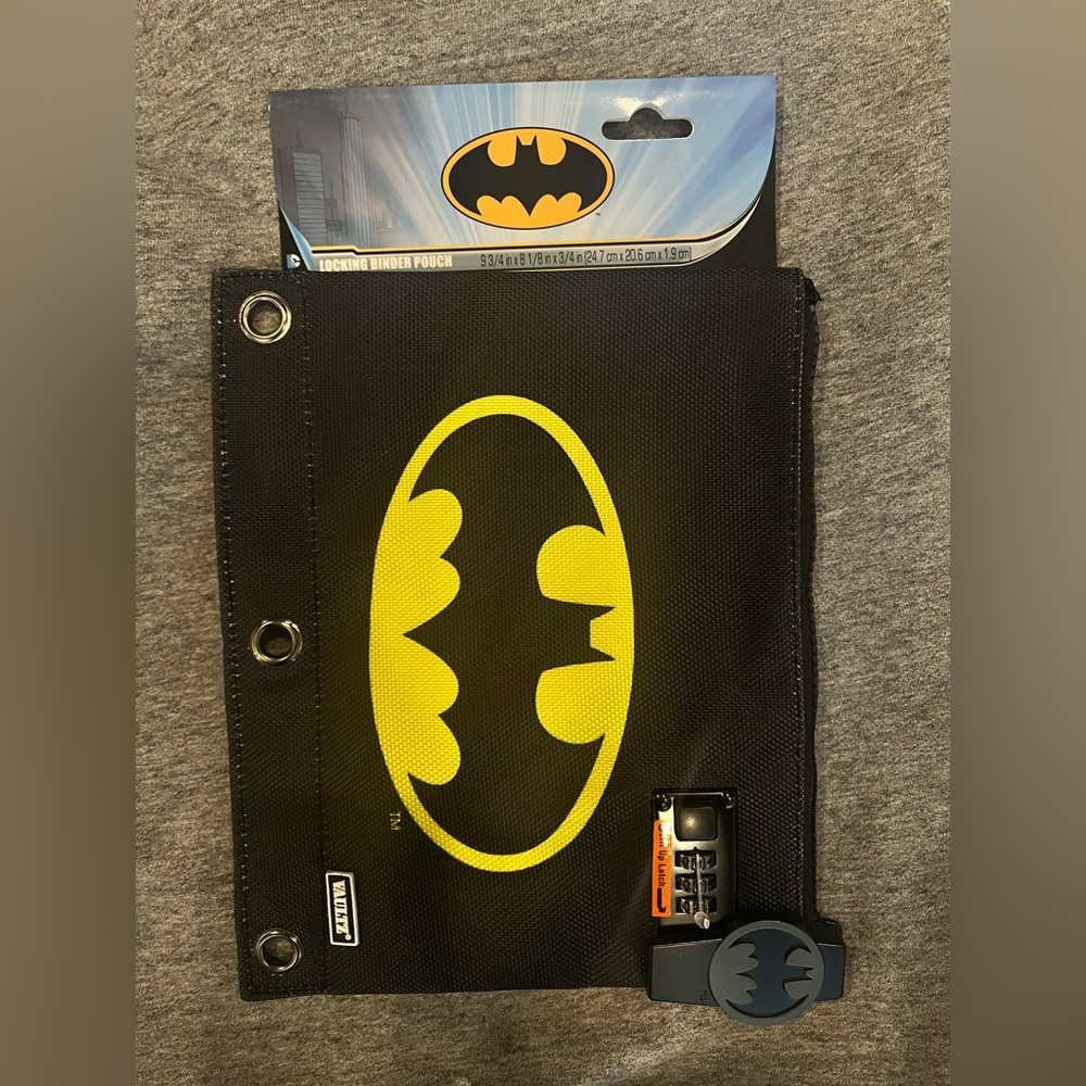Batman locking binder pouch